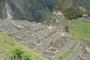 Blick auf Machu Picchu auf 2450 Metern Höhe versteckt in den Anden liegt die Inkastadt, deren Rätsel bis heute nicht entschlüsselt sind.